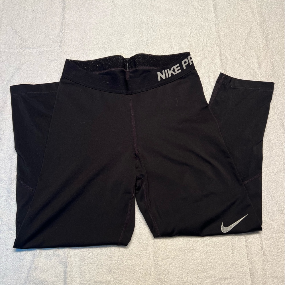 Nike Dri-FIT Gray Athletic cropped leggings